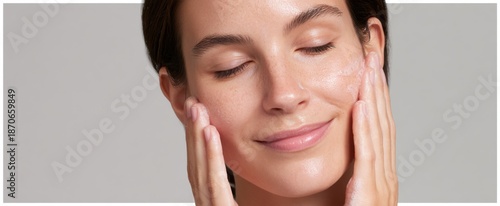 Experience gentle cleansing and moisturizing steps like a refreshing rain for healthy skin maintenance