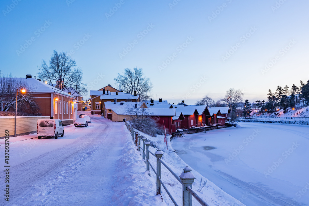 Naklejka premium winter landscape at sunset