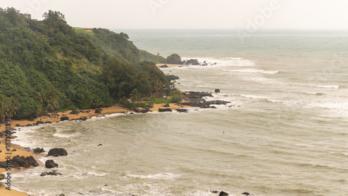 Powerful Ocean Waves Crashing
