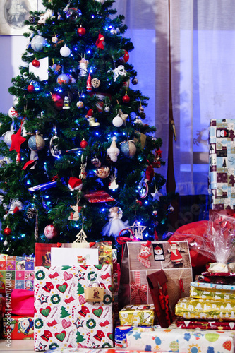 Albero di natale e regali
