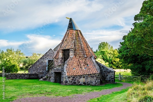 Konstfotografi Preston Mill and Phantassie Doocot, River Tyne, East Lothian, Scotland, UK