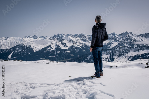 Berglandschaft mit Schnee in Österreich, Hoher Ifen
