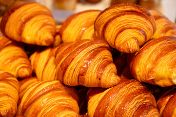 Papier peint photo Restaurant Croissants au beurre boulangerie parisienne  © barmalini