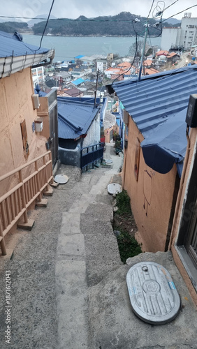 한국에 있는 목포시의 골목 풍경