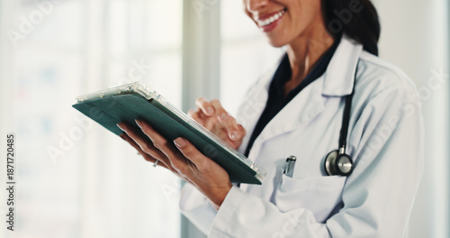 Tableau sur toile Hands, woman and doctor with tablet in hospital for research, medical report and confirm surgery