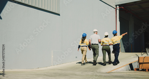 Obraz na płótnie Logistics, team and back with people outdoor for inventory management, delivery planning or export