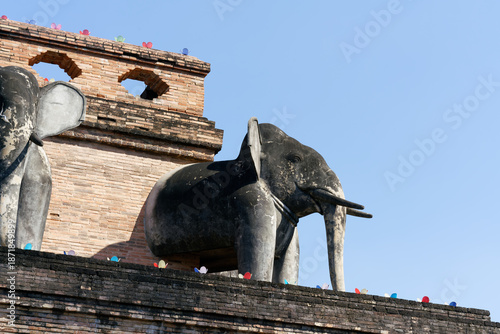 Wat chedi Luang budhist temple in chiang mai