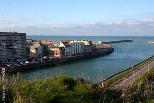 Fotografia Vue du port de Dieppe depuis les falaises en hauteur
