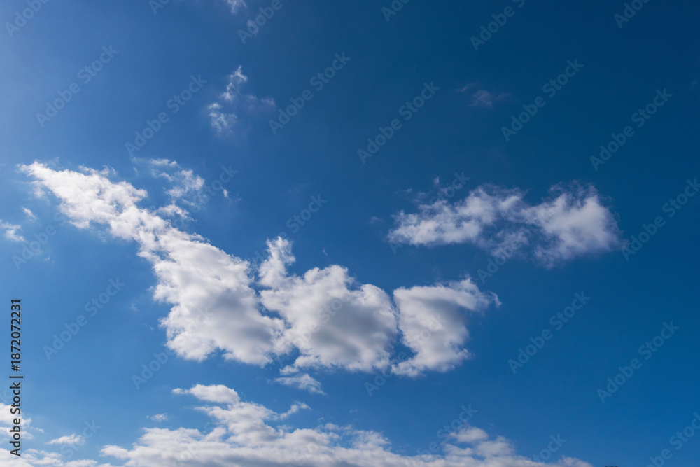 Fototapeta premium 冬の爽やか青空と輝く雲46