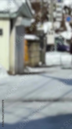 雪が積もっている街並み　路地　ぼかし