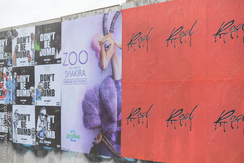 Obraz premium street posters on a hoarding in Toronto at Perth Av south of Bloor St W “Don’t Be Dumb