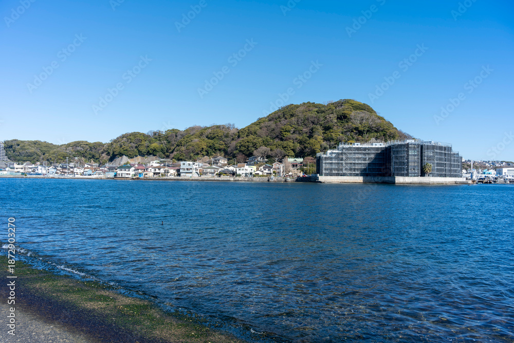 Fototapeta premium 冬の神奈川県横須賀市浦賀 西浦賀からの風景
