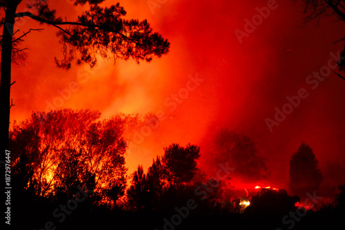 A fire truck closes in on one of multiple summer wildfires in Greyton in January 2026.