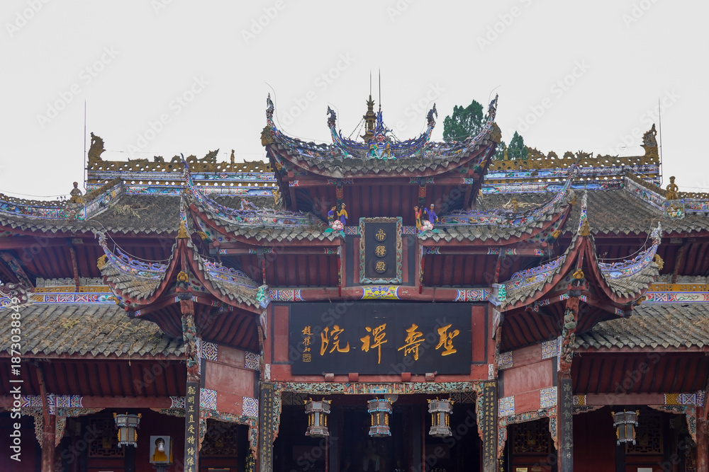 Obraz premium Traditional temple architecture and stone pagoda DSC06953