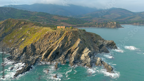 Wallpaper Mural Vue aérienne par drone du cap d'Ullastrell sur la cote Vermeille des Pyrénées orientales
 Torontodigital.ca
