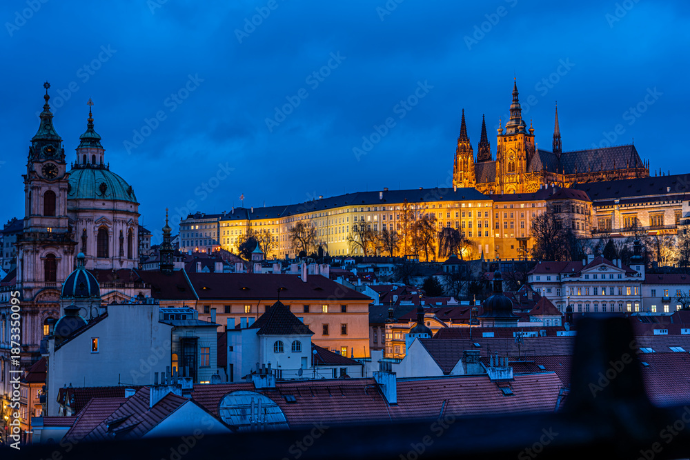 Fototapeta premium Prague Castle & St. Vitus Cathedral at Blue Hour Dusk, Czech Republic