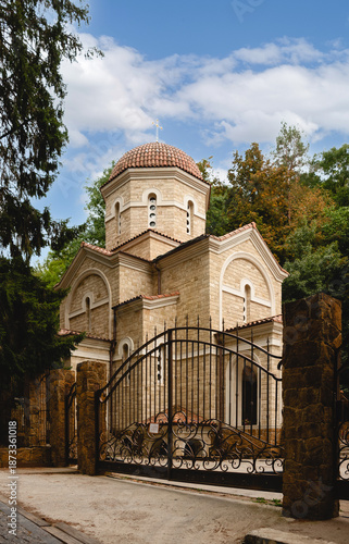 Stone single-domed single-altar Church of Luke, Archbishop of Crimea in the Byzantine style at 40 Lenin Avenue