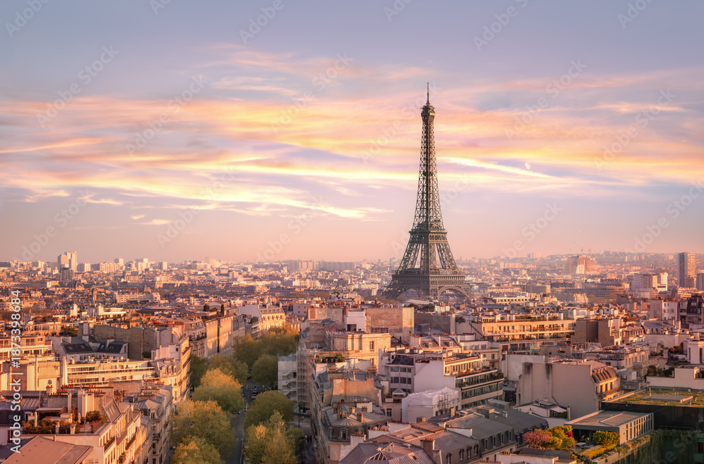 Fototapeta premium Cityscape of Paris
