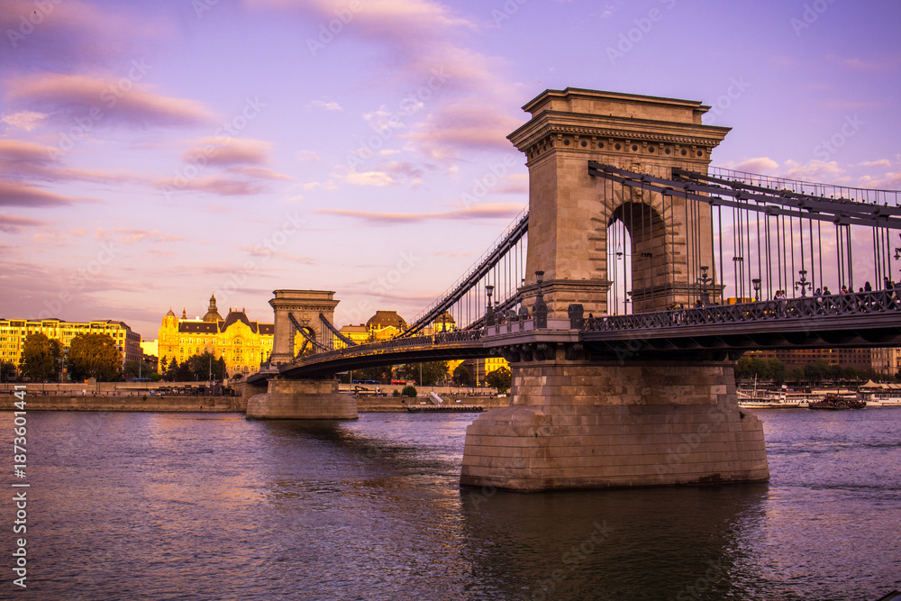 Obraz premium Chain Bridge, Budapest
