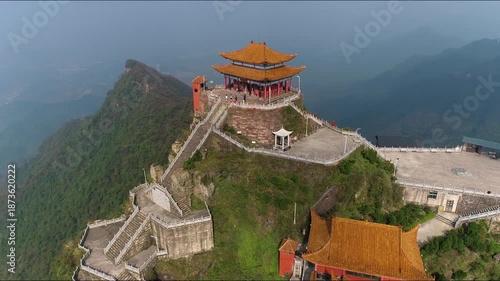 Stunning 4K UHD aerial and time-lapse footage of Zhangjiajie’s Wulingyuan Scenic Area, a world-famous tourist attraction renowned for its dramatic quartz sandstone peaks.
