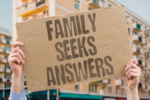 Tableau sur toile "Family Seeks Answers" Relatives demand deportation explanation
