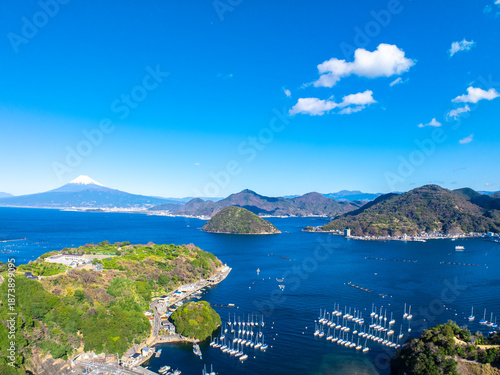 駿河湾、内浦湾と富士山（静岡県沼津市）