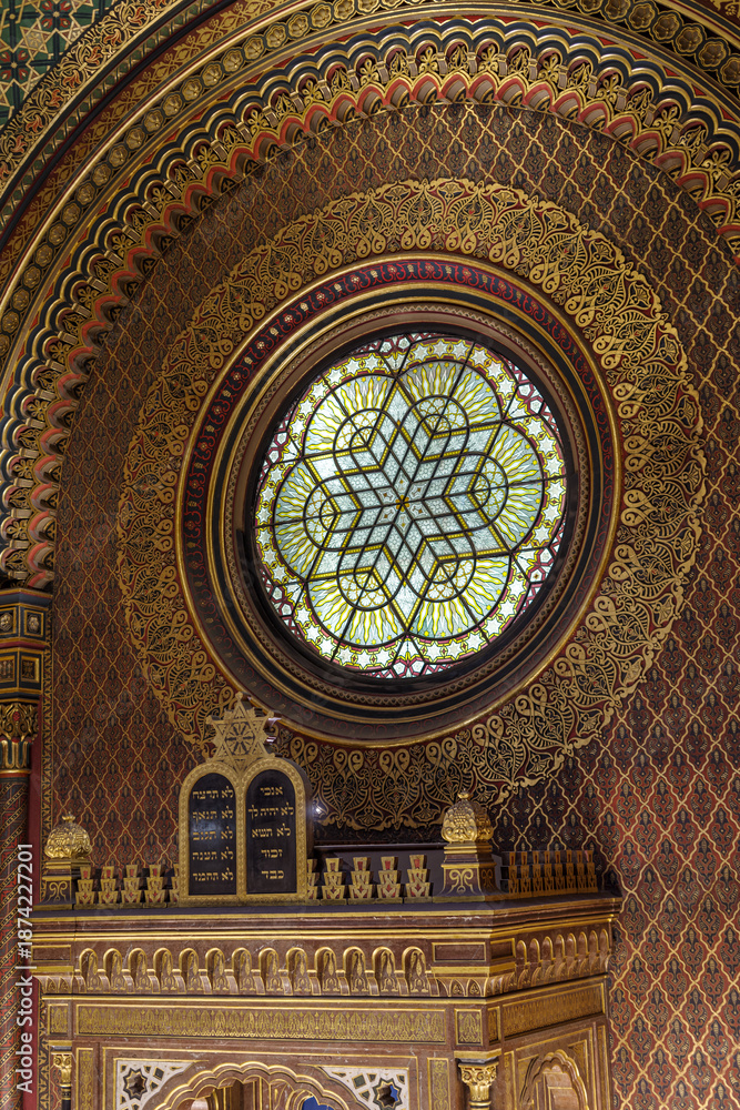 Fototapeta premium Interiors of Spanish Synagogue, Jewish Quarter, Prague, Czech Republic