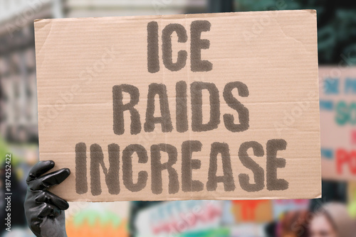 Foto "ICE Raids Increase" Enforcement operations expand significantly