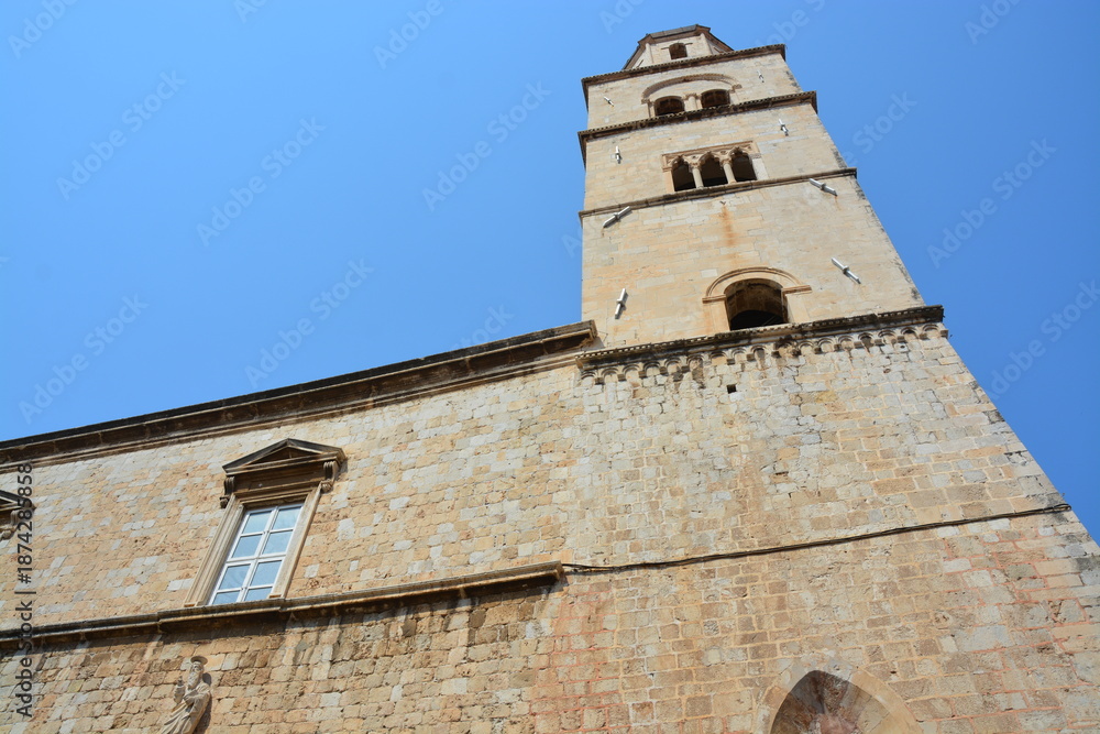 Fototapeta premium クロアチア ドブロヴニクのフランシスコ会修道院