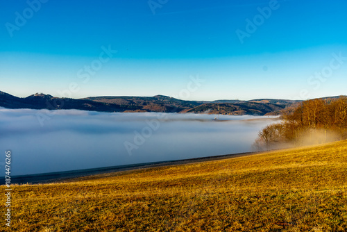Wallpaper Mural Sonnenuntergang über den Nebelfelder bei Schmalkalden am Südwesthang des Thüringer Waldes - Thüringen - Deutschland Torontodigital.ca