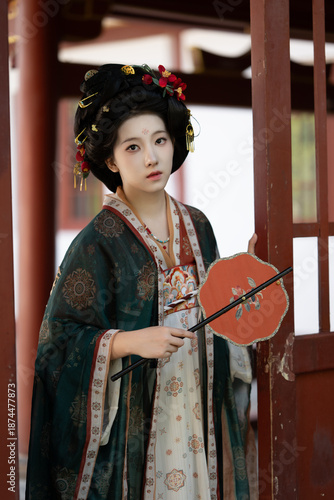 Women wearing ancient Chinese Hanfu