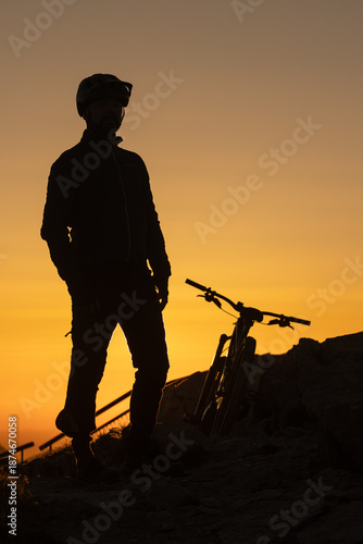 Downhill bei Sonnenuntergang