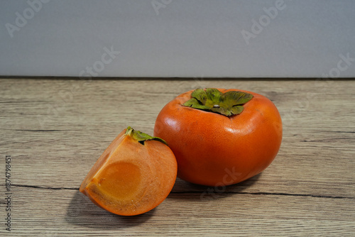 濃厚な甘みのカットした九度山産富有柿