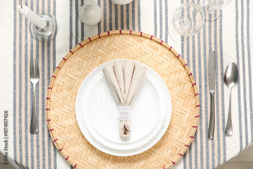 Beautiful table setting wit...