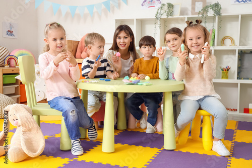 Group of little children wi...