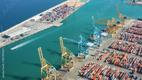 Tableau sur toile Aerial view of a multipurpose port terminal for mass trade