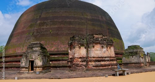 Ancient Ruins of Polonnaruwa, Sri Lanka – Historic Stone Buildings of the Medieval Capital