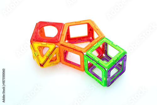 Fun Magnetic Tiles Colorful Parrot Bird Animal Figure Creation