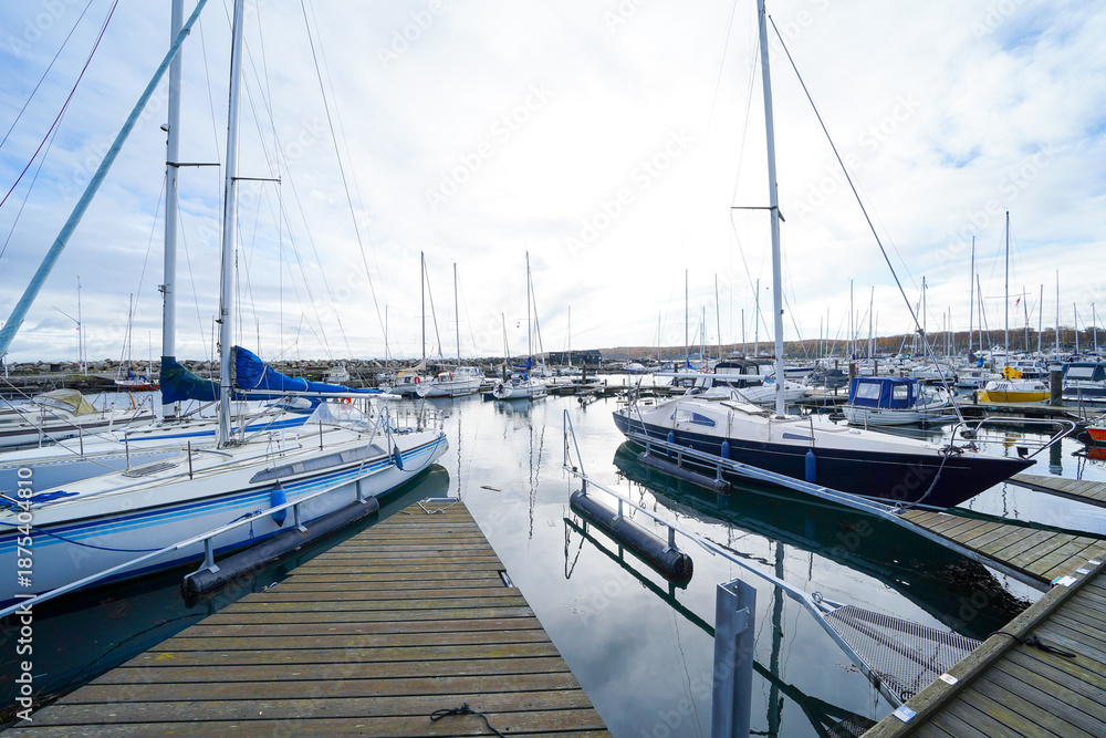 Fototapeta premium aarhus downtown canal pier city danmark theatre waterfront cityscape jacht harbor sailing ship blue sky