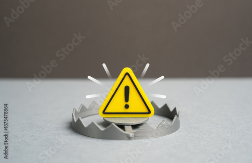 Εκτύπωση καμβά A warning sign above a trap