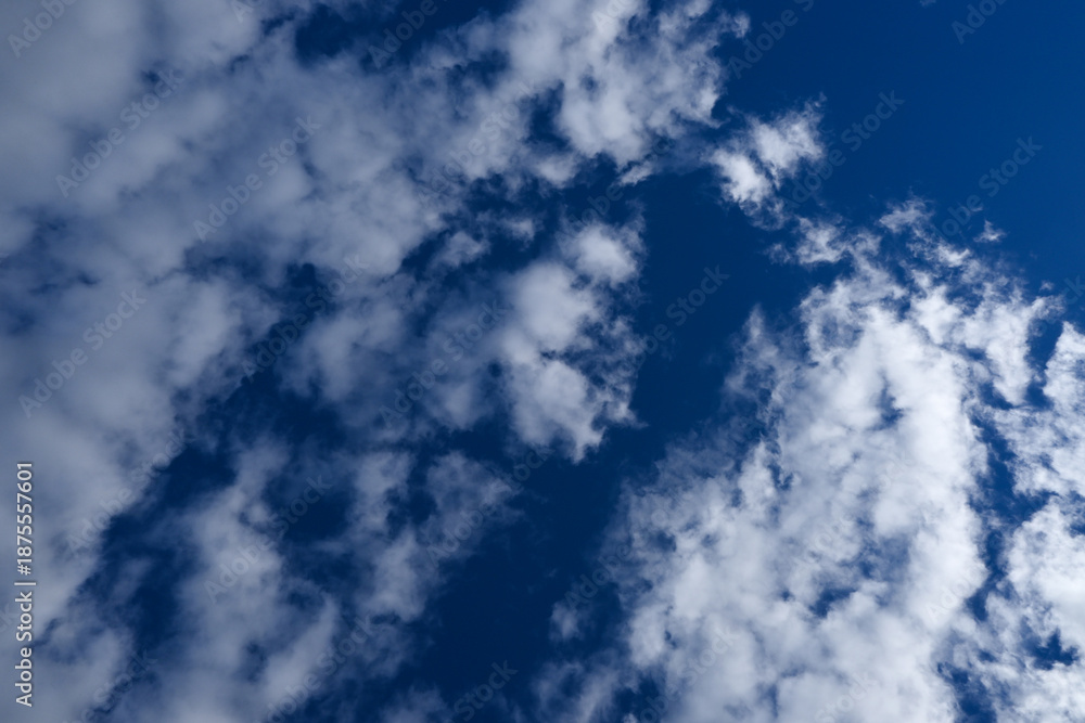 Obraz premium Blue sky and white clouds. Daytime sky. Sky background