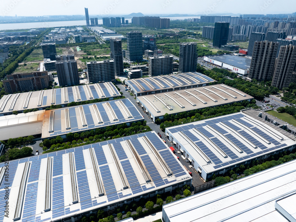 Obraz premium Overlooking warehouses and container trucks