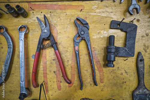 Traditional Auto Repair Shop with a wide range of parts