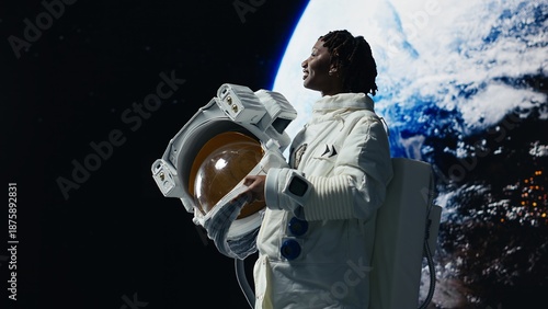 Foto Orbital station crew member moved by beauty of Earth in space, excited to go home