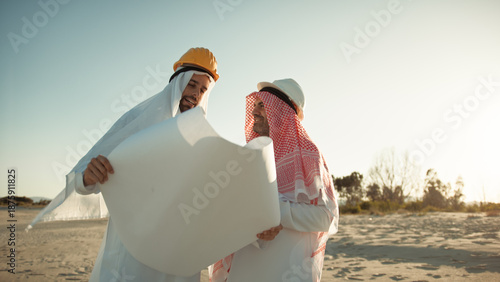 Cuadro en lienzo Sheik Planning The Future At The Worksite