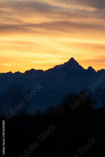 Fotografía Tramonto Monviso Dalle Langhe di sera