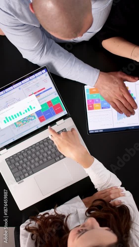 Professional Financial Advisor Helps Young Couple Plan Investment Portfolio