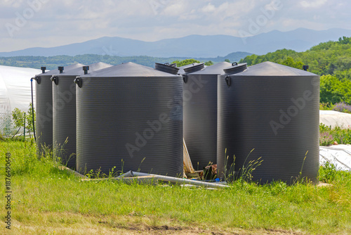 Large Black Water Tanks Cistern Storage Farm irrigation