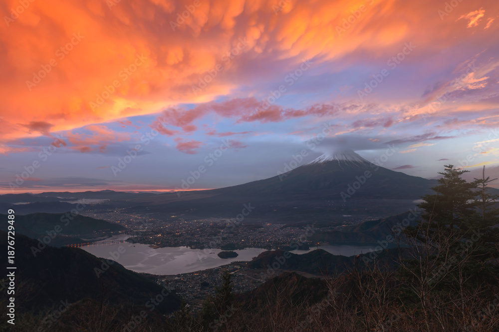 Obraz premium Fuji Mountain in Autumn