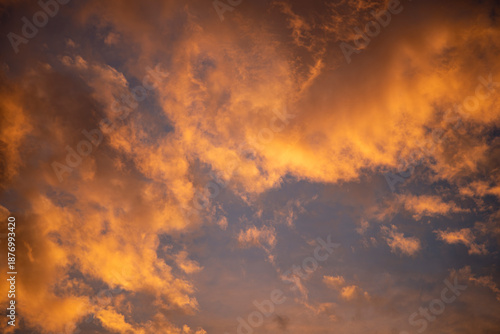 cielo, atardecer, nube, anaranjada, sol, naturaleza, abstracta, amanecer, rojo, anochecer, tempestad, clima, fuego, dramático, hermoso, luz solar, color, celaje, alumbrado, azul, amarilla, fondo